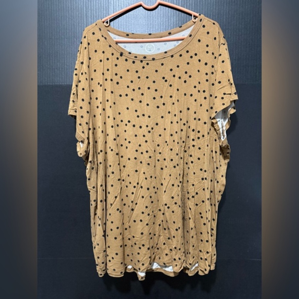 🎋Maurices 24/7 Plus Size Tan Black Polka Dot Short Sleeve Top